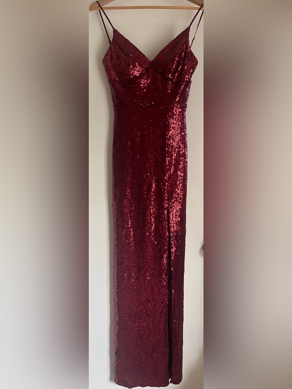 B. Smart Burgundy Sequin Evening Dress